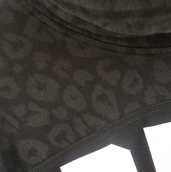 Rare π π vs pink cheetah cowl neck size small - Picture 6 of 8